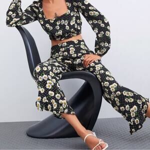 Zara Womens Daisy Floral Flower AOP Print 3/4 Cropped Trouser Pants size medium